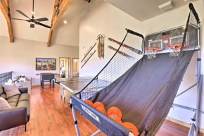 Lavish Cabin with Great Indoor and Outdoor Space!